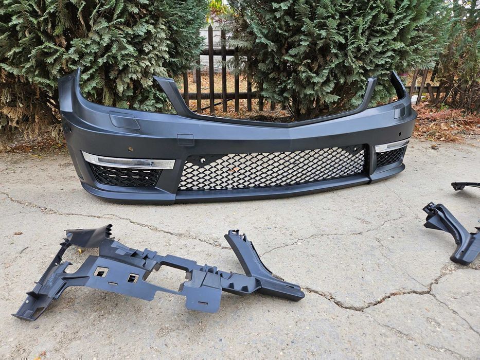 Bara Fata Mercedes W204 AMG Design