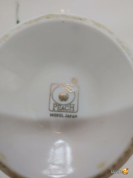 Набор: чайные чашки и блюдца