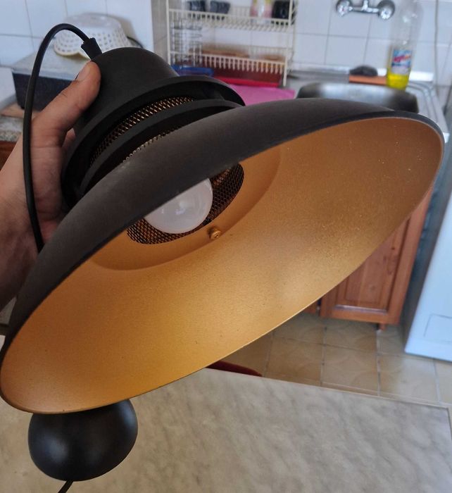 Подавам  черни лампи