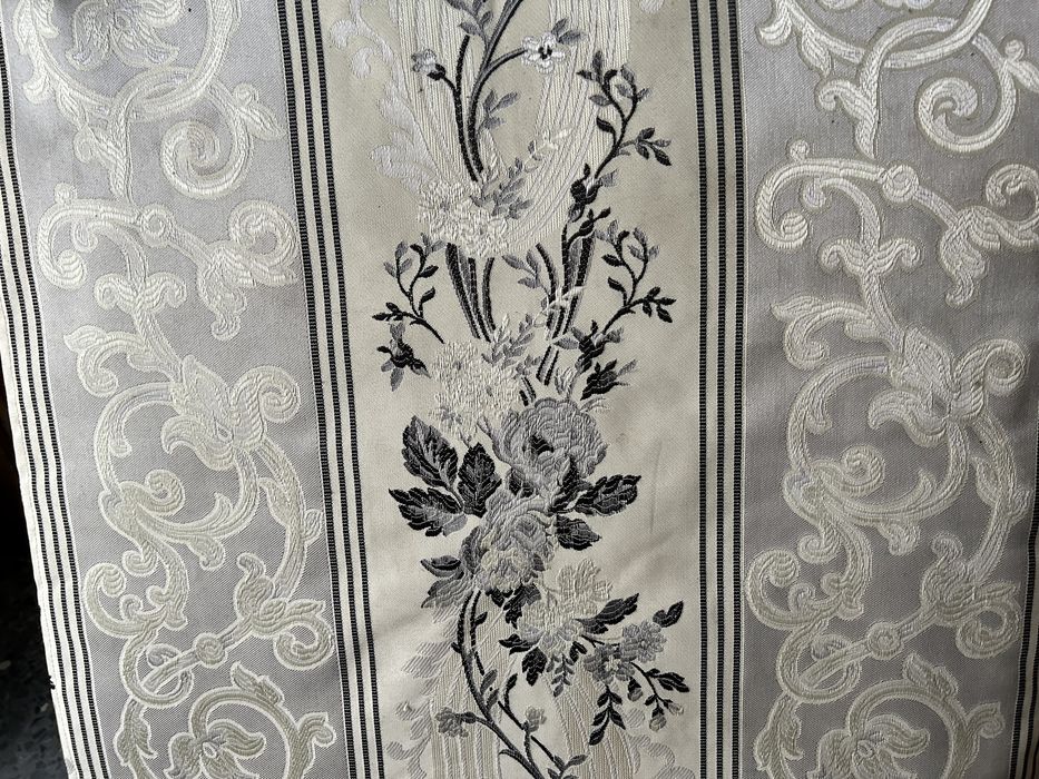 Диван с  чудесна тапицерия