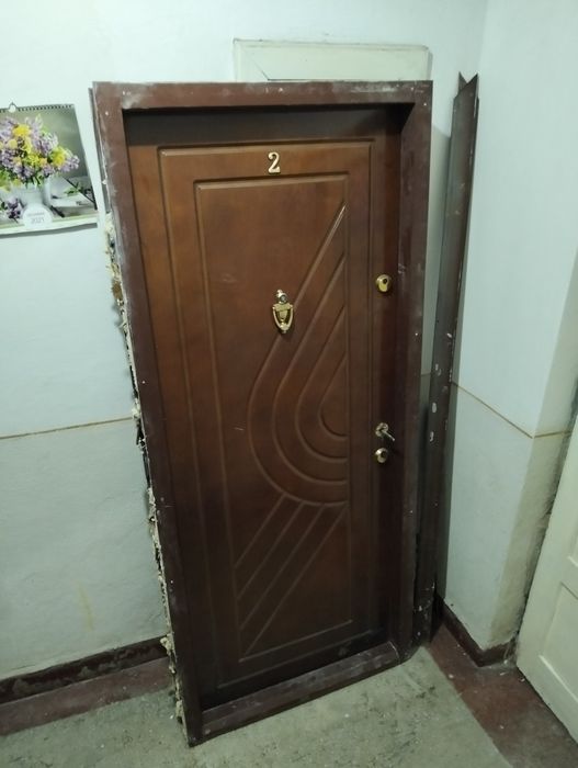 Usa metalica in stare buna