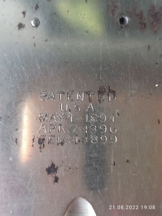 Швейная машина SINGER.