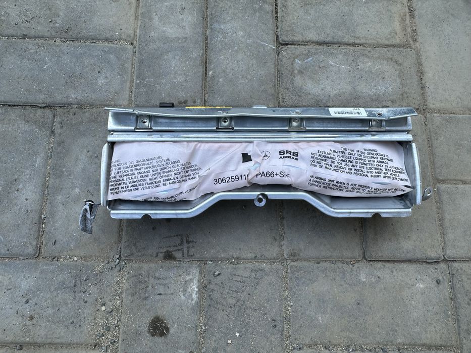 Airbag genunchi Mercedes w204 c class