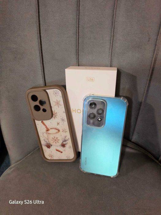 Продавам Honor 200 lite