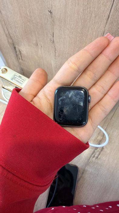 Apple watch SE срочо