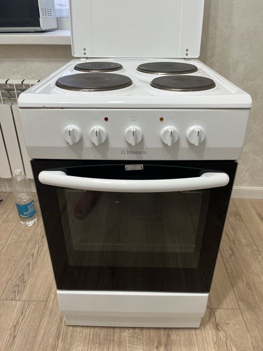 Электроплита Hansa с духовкой