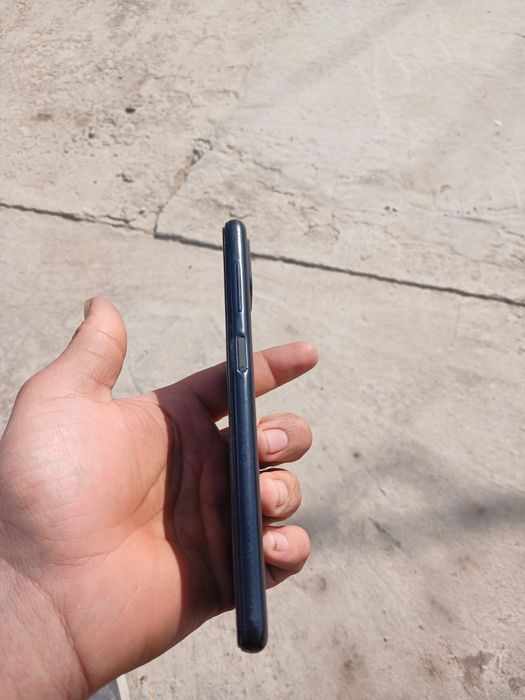 Samsung Galaxy A12 (ideal holatda) — hamyonbop va ishonchli!