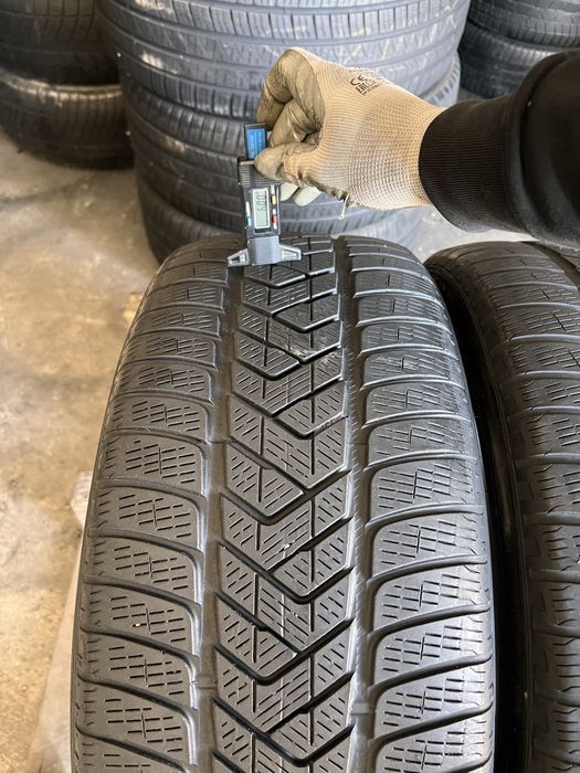 2 anvelope iarna 255/40/21 , pirelli !