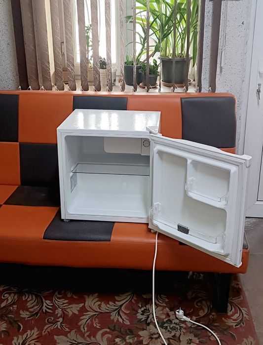 Продам мини холодильник в идеальном состоянии