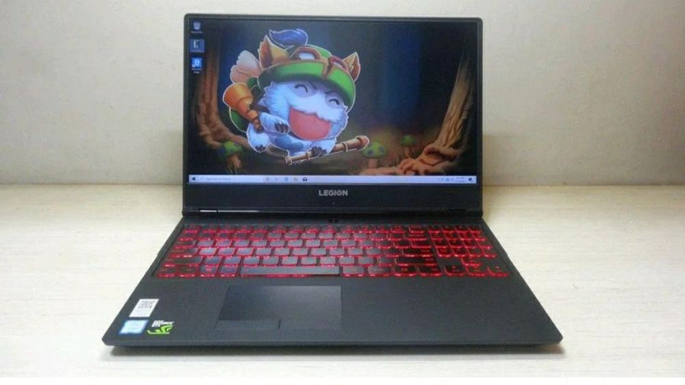 Игровой ноутбук Lenovo Y7000