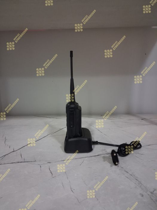 Радиостанция UHF-диапазона WOUXUN ET-678.
