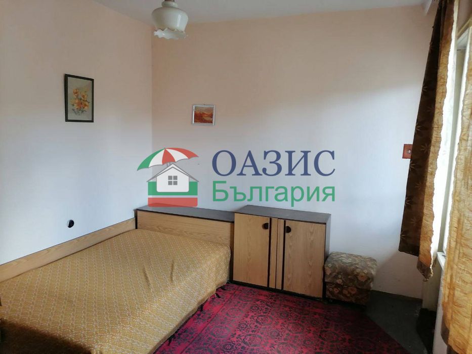 Къща 2-етажна-190 кв.м. + двор 420 кв. м., гр. Средец, обл. Бургас