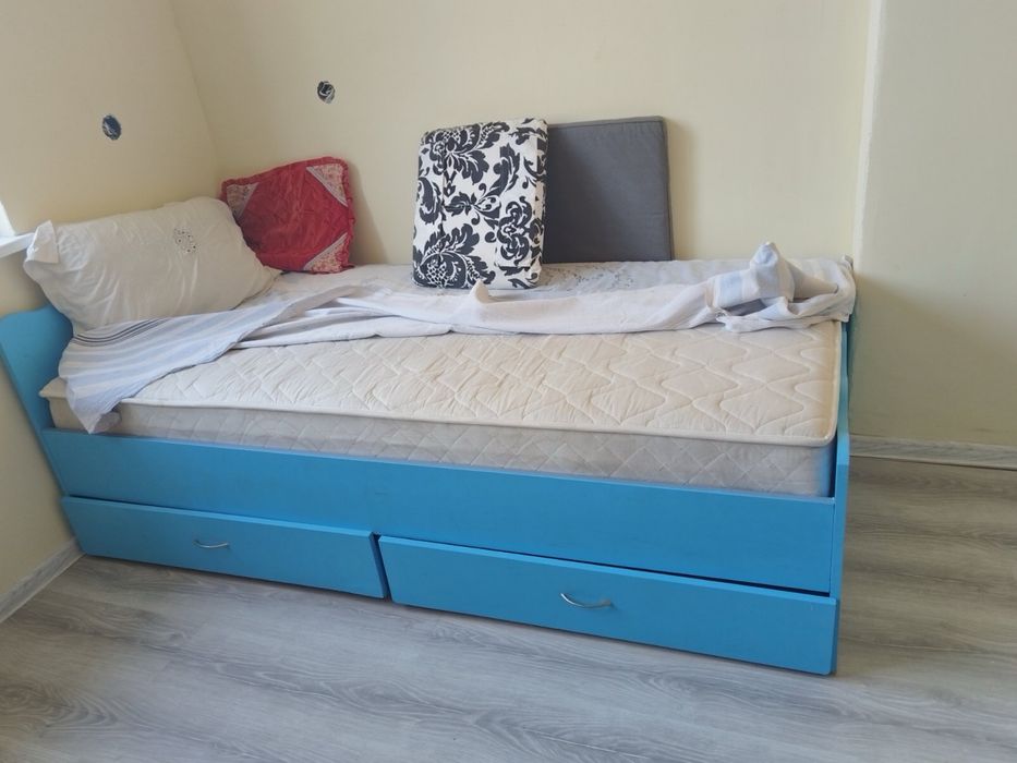 Легло с матрак Карлово