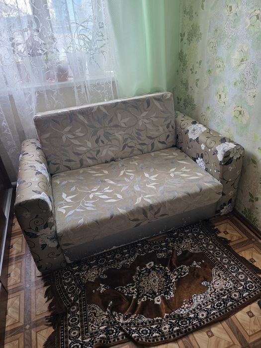 Продам  б/у мебель .