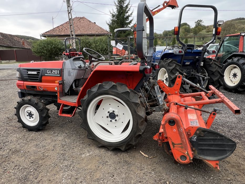 Tractoras traktor mic japonez kubota gl2001 yanmar iseki mitsubishi