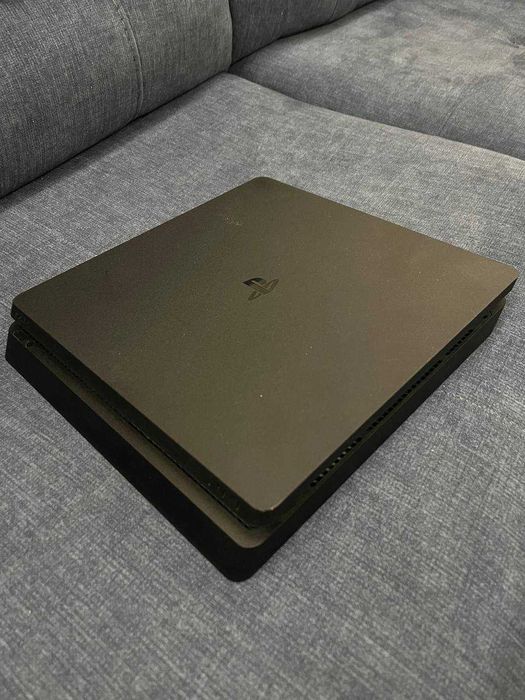 Продается Playstation 4