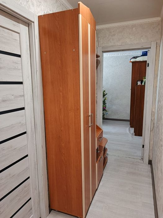 Продам шкаф и обувница