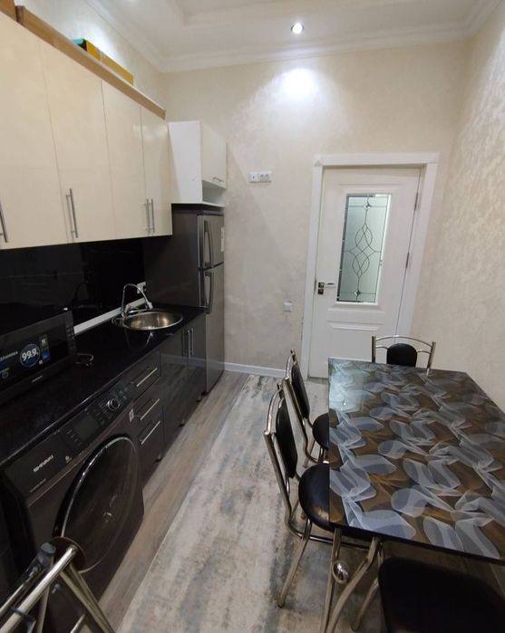 Tinchlik metro oldida kvartira