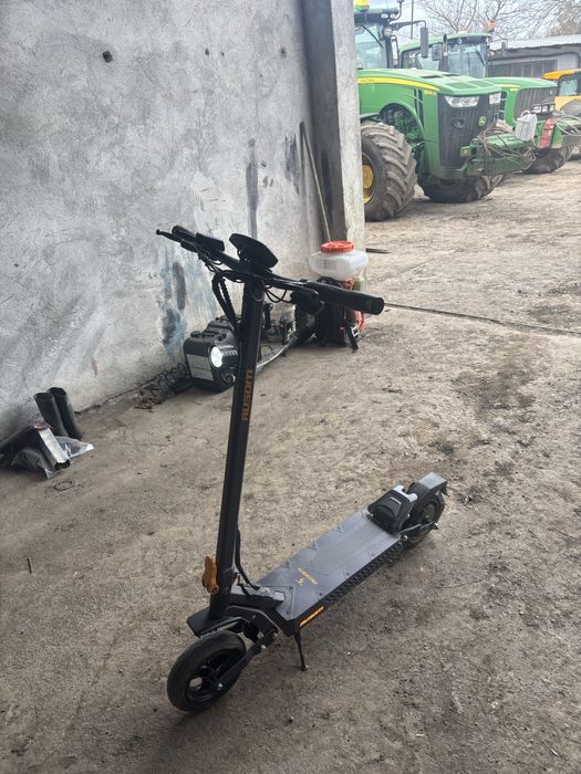 Trotineta electrica Ausom gousul 2 45kmh doar 10km facuti!