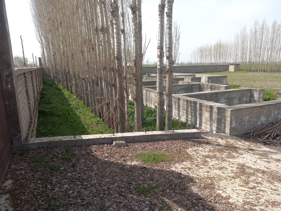 Участка сотилади. Хужжатлари бор Срочна. Таш.обл. Уртачирчиқ тум