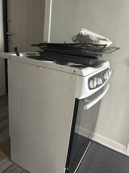 Газовый печь,электр плита