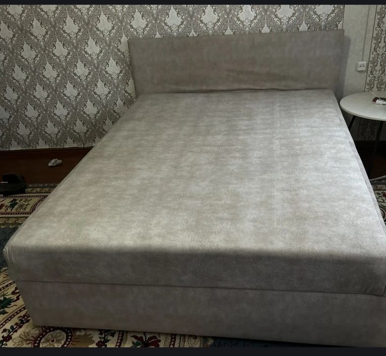 Продам спальную кровать