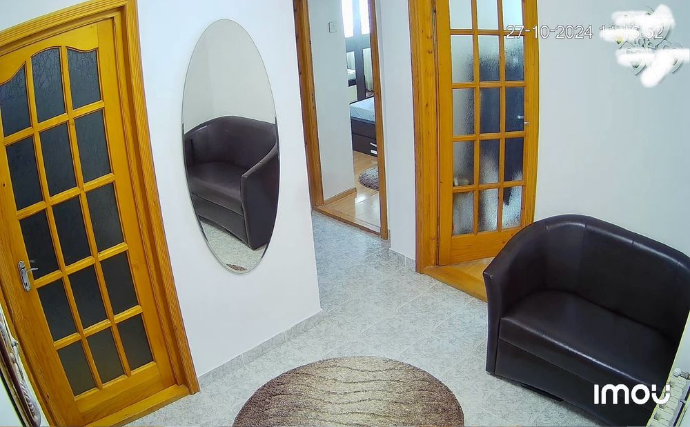 Vand apartament cu 3 camere, decomandat