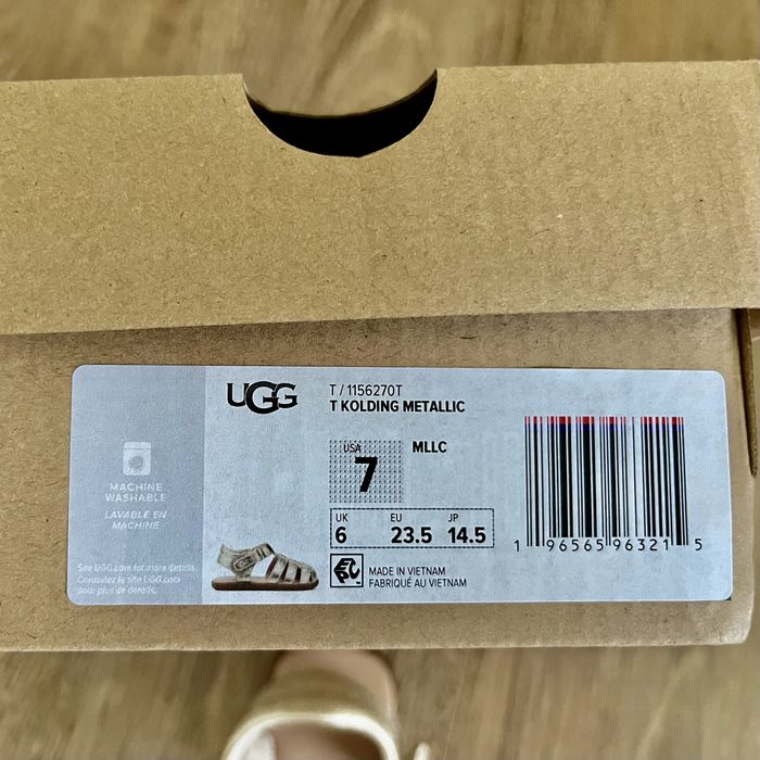 Детски сандали UGG 23.5 номер