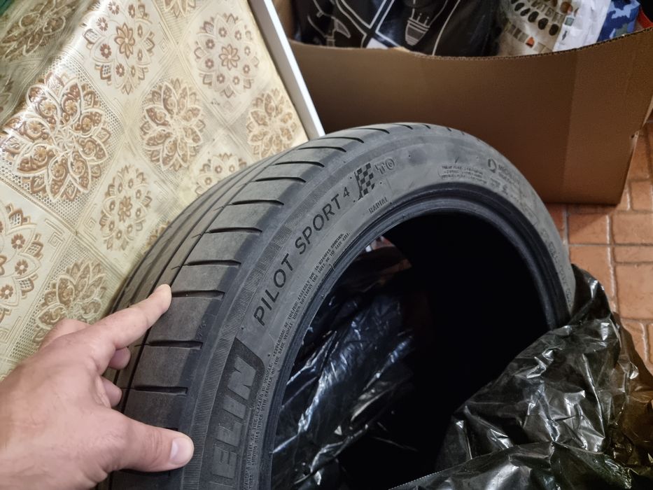 235 45 18 ZR TO Michelin pilot sport 4