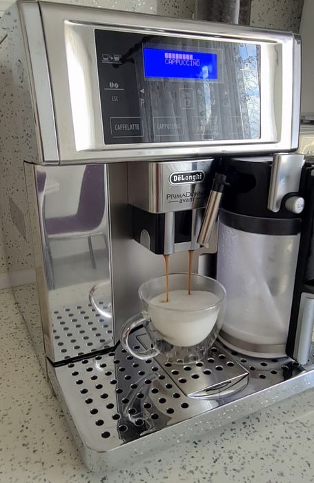 Delonghi Primadonna Avant essam 6700