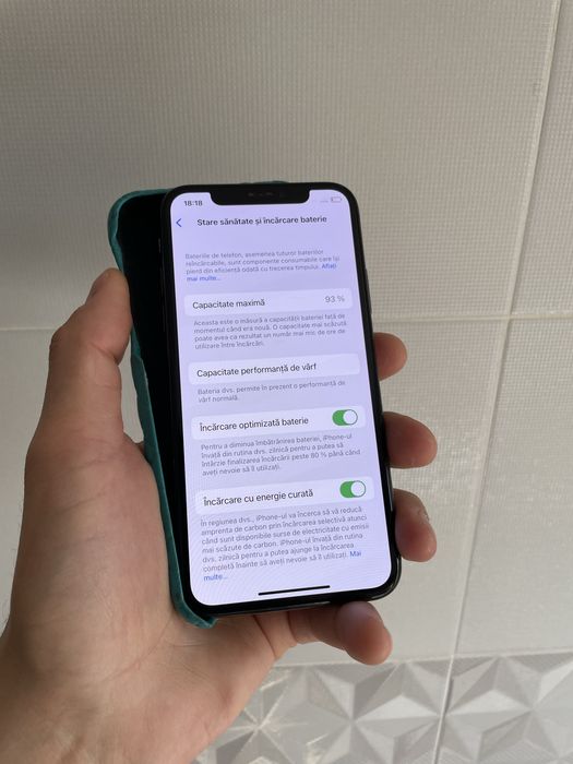 • Iphone  X • BATERIE 93%  •