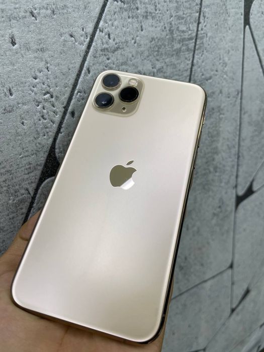 Iphone 11 pro sotiladi Gold