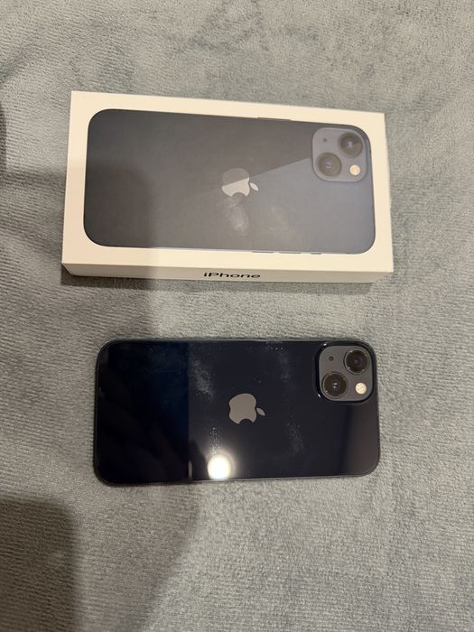 Айфон 13 в хорошем состояний