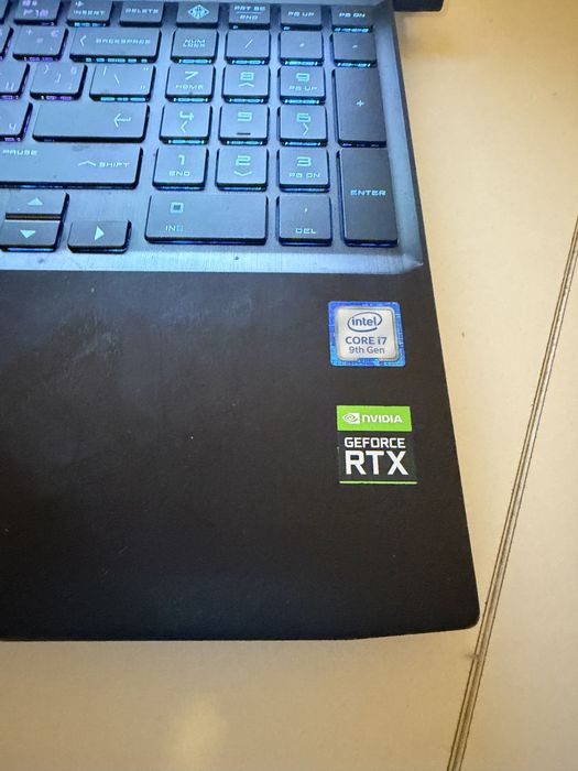 Лаптоп HP OMEN 15-dc1007nu Nvidia RTX 2060