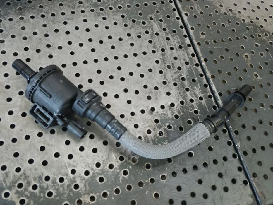 senzor presiune combustibil 1.2b hn09 peugeot 208 983534088003