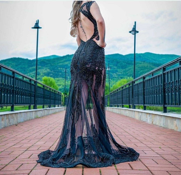 Бална рокля на Стоян Радичев