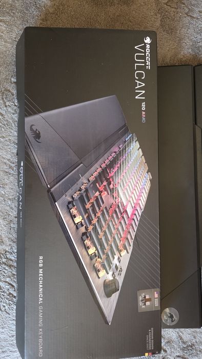Nou! Tastatura gaming mecanica rgb ROCCAT VULCAN 120 AIMO