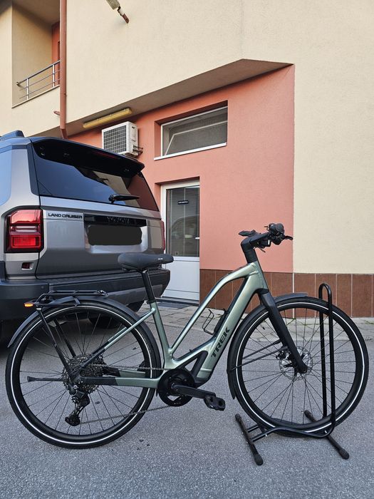 Електрически велосипед Trek FX+ 7 Midstep 2024г. / 500 км / оригинално зарядно TQ / като нов