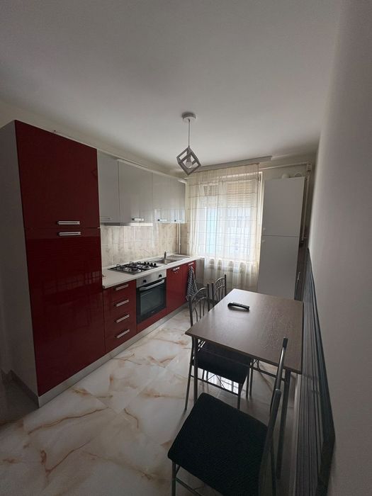 Inchiriez apartament 2 camere in regim hotelier