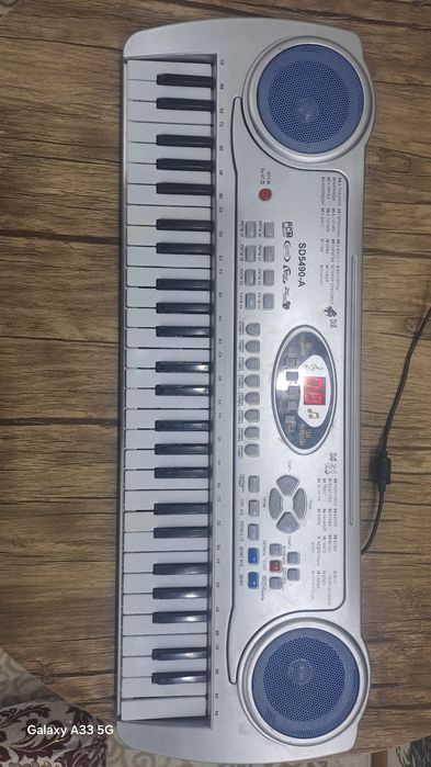 Продаётся пианино в отличном состояние