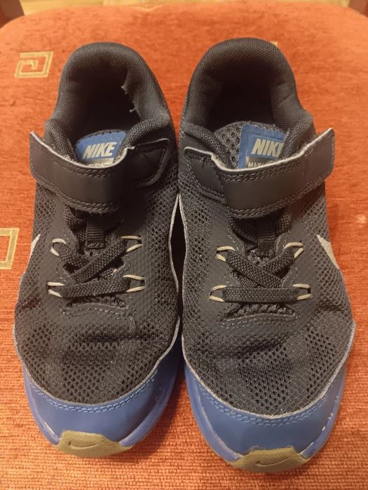 Продавам оригинални маратонки!