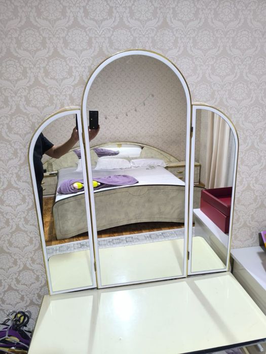 Продам спальный гарнитур в хорошем состояние