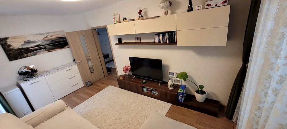 Vând apartament cu 3 camere-Proprietar