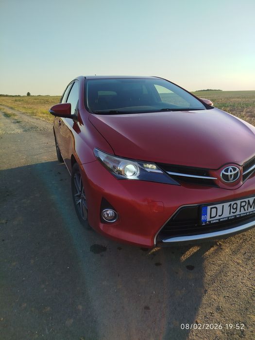 TOYOTA Auris