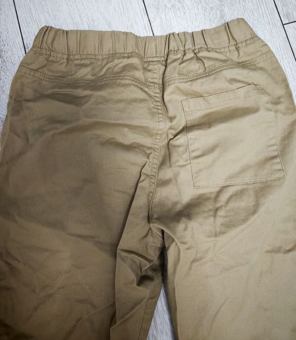 Светло бежевые брюки