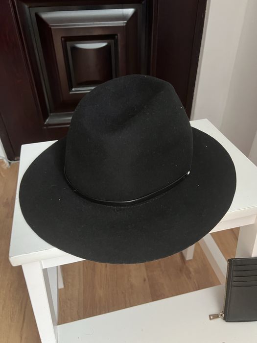 Черна вълнена шапка Vero Moda