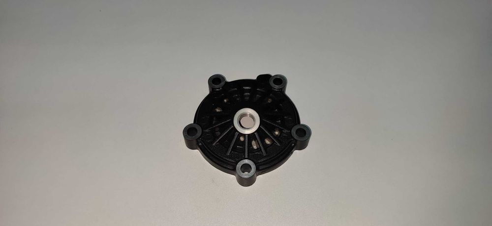 Chiulasa motor barca 2t,Tohatsu,Mercury,Mariner,4,5,6 cp noua