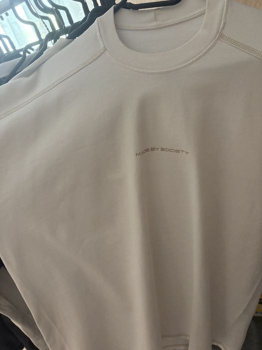 Pantaloni si tricou