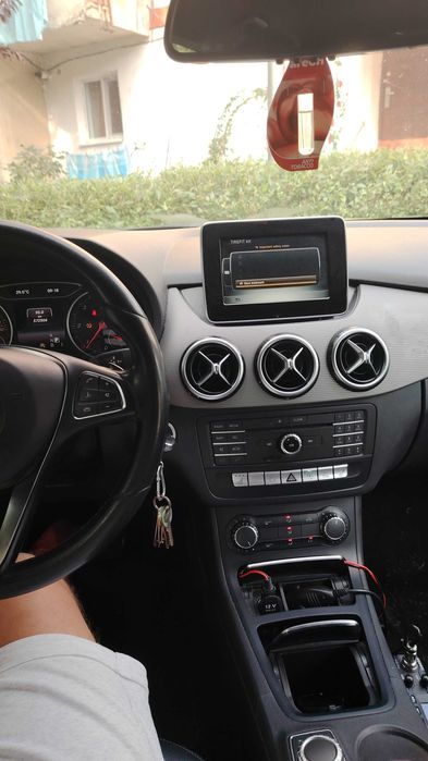 Mercedes Benz B180