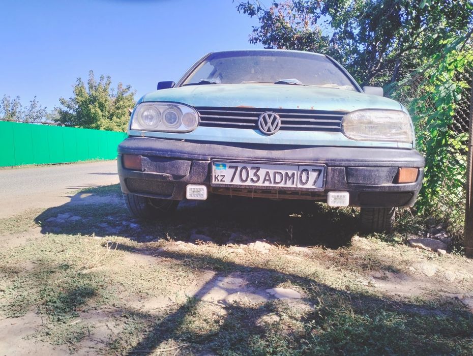 Продам гольф 3 ,на ходу 1.8 купе